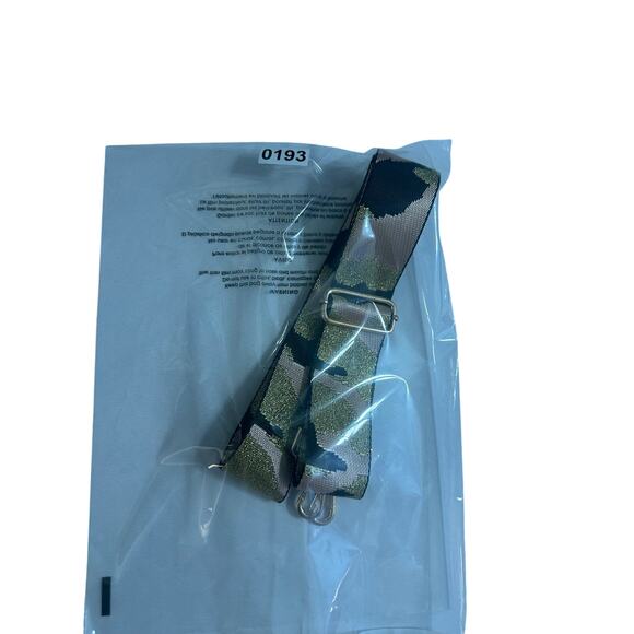 🎸 Adjustable Glitter Camo Purse Guitar Strap – 41 - Picture 4 of 4